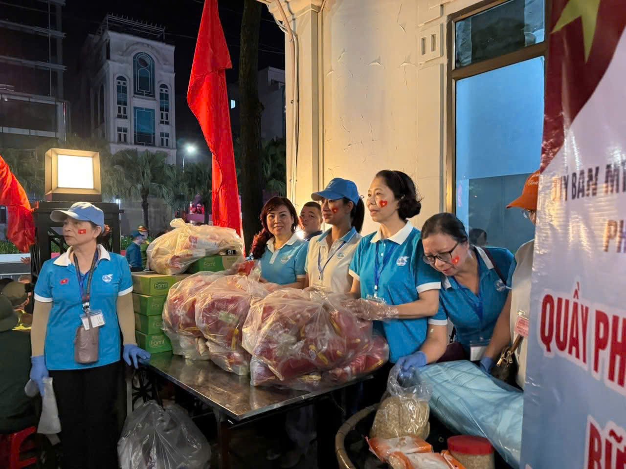 Phường Ngọc Hà tổ chức hoạt động ý nghĩa trong Ngày hội non sông