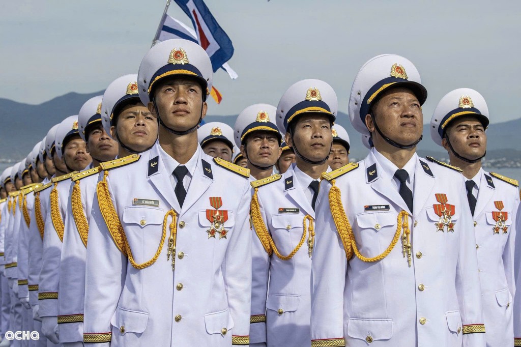 [Ảnh] Diễu binh các lực lượng vũ trang trên biển