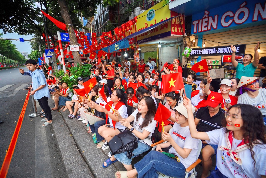 Hân hoan, tự hào được hòa mình trong ngày hội lớn của non sông