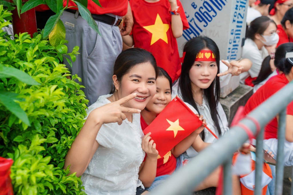 Hân hoan, tự hào được hòa mình trong ngày hội lớn của non sông