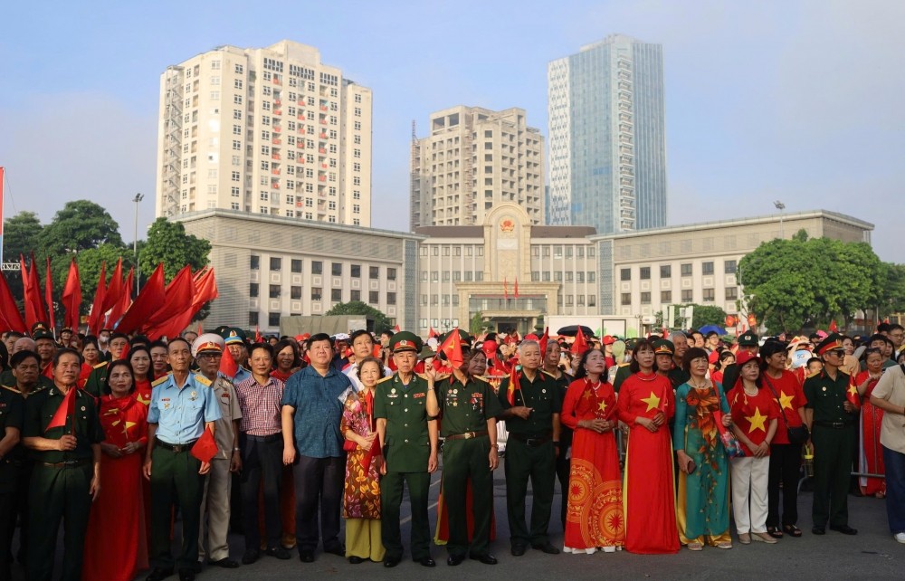 Hà Nội: Quảng trường thu nhỏ, hoà chung niềm vui lớn của đất nước