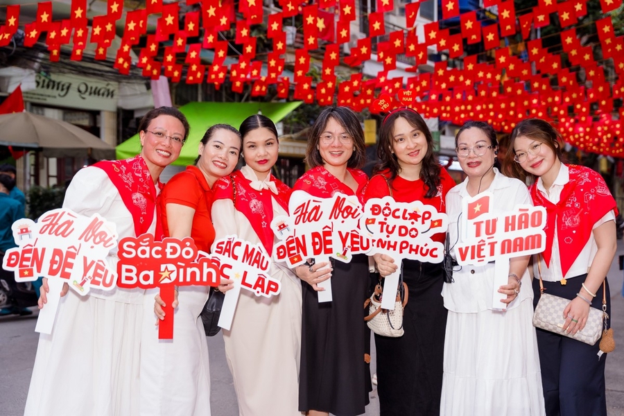 Du lịch Hà Nội bùng nổ với doanh thu 4,5 nghìn tỷ đồng