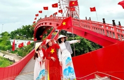 Bãi Cháy tổ chức lễ thượng cờ, bay khinh khí cầu khổng lồ dịp lễ 2/9