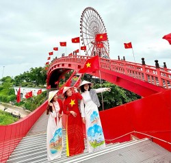 Bãi Cháy tổ chức lễ thượng cờ, bay khinh khí cầu khổng lồ dịp lễ 2/9