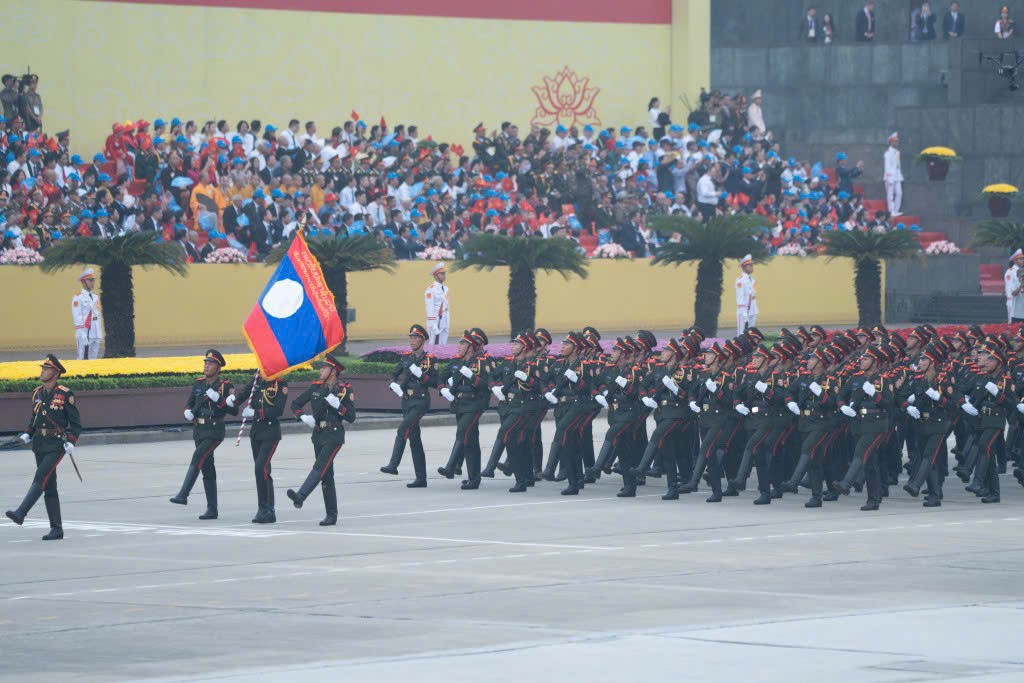 Khối Quân đội Lào tham gia lễ diễu binh, diễu hành tại Quảng trường Ba Đình