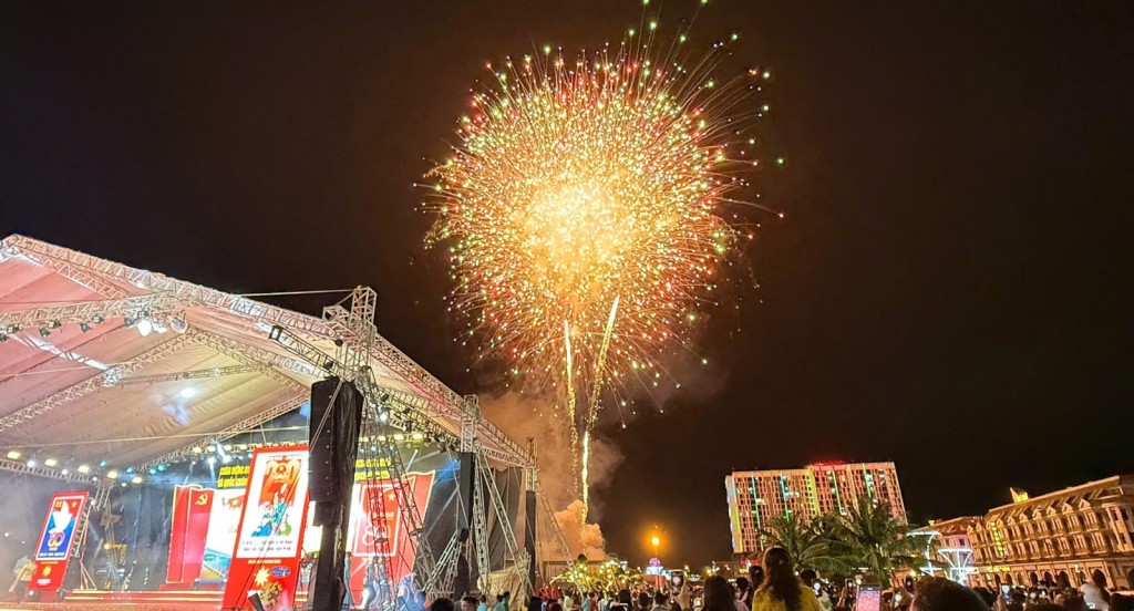 An Giang: Rực rỡ chương trình nghệ thuật, pháo hoa mừng Quốc khánh 2/9
