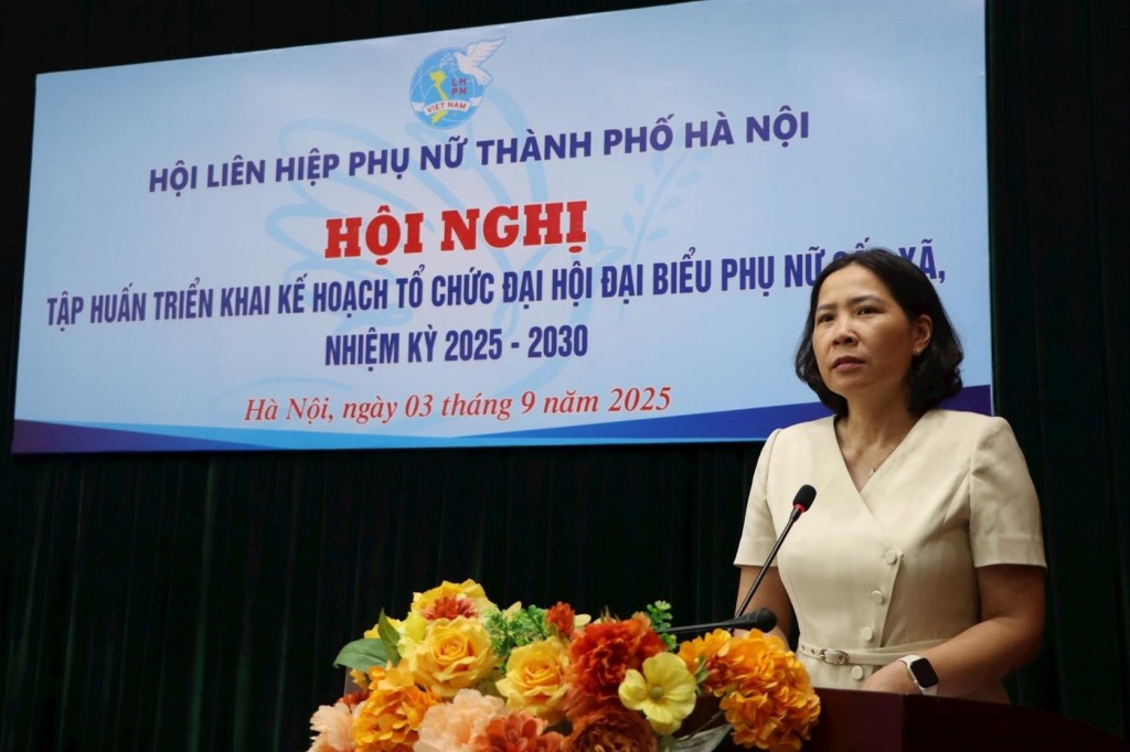 Chủ tịch Hội Liên hiệp phụ nữ thành phố Hà Nội Lê Kim Anh phát biểu (Ảnh: Bảo Lâm)