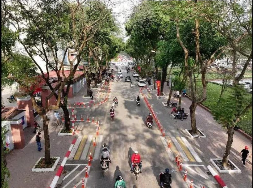 Chung tay đảm bảo an toàn giao thông cổng trường