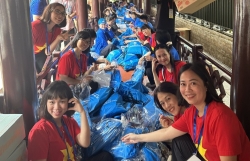 Ấn tượng về màu áo xanh tình nguyện ở A80