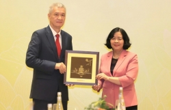 Hà Nội dành ưu tiên cao thúc đẩy quan hệ hợp tác với Vientiane