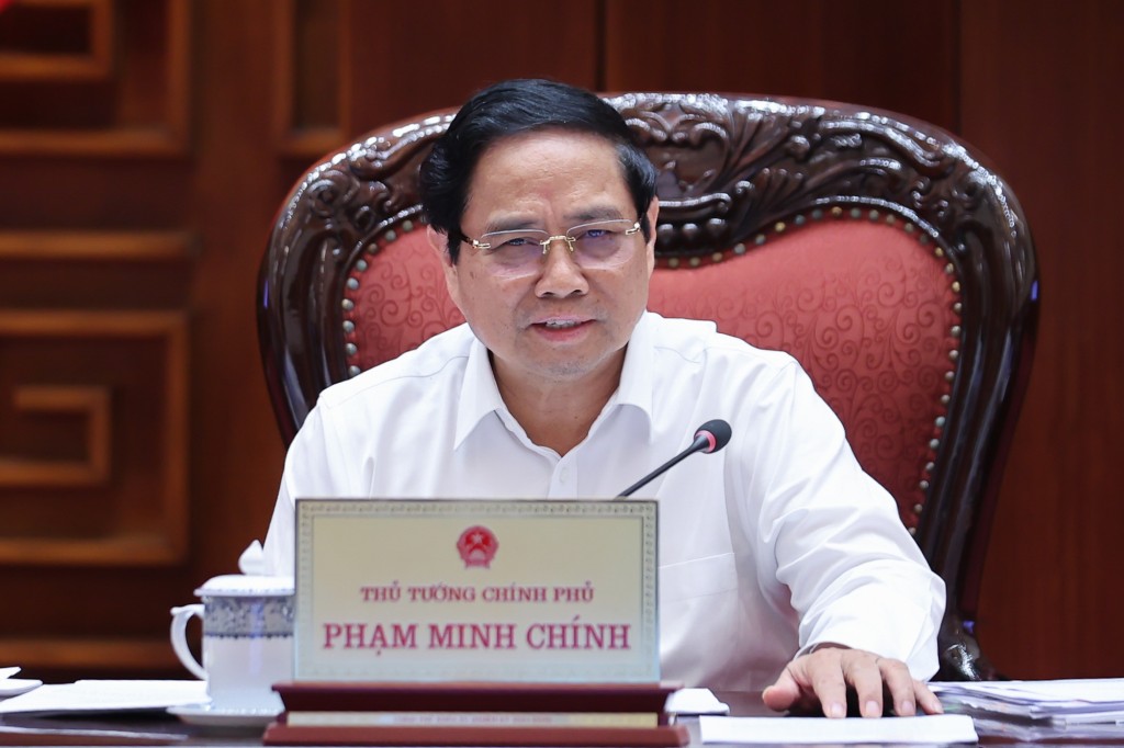 Thủ tướng Phạm Minh Chính phân tích một số nội dung về đánh giá tình hình, công tác chỉ đạo, điều hành, phản ứng chính sách trong tháng 8 và thời gian qua - Ảnh: VGP/Nhật Bắc