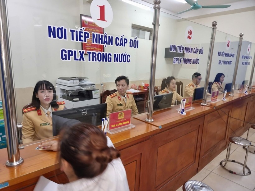 Giảm 30% phí, lệ phí đăng ký xe