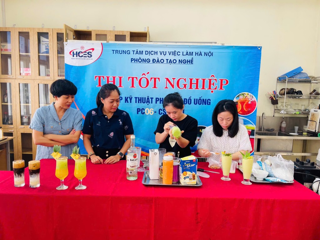 Thị trường lao động tại Hà Nội vẫn chịu nhiều biến động