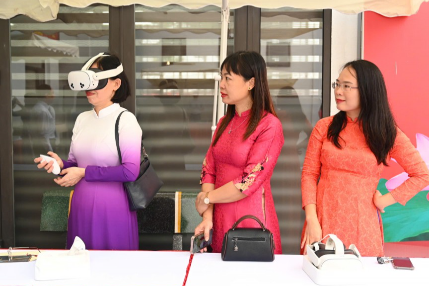 Chuyển đổi số để minh bạch và gần dân hơn