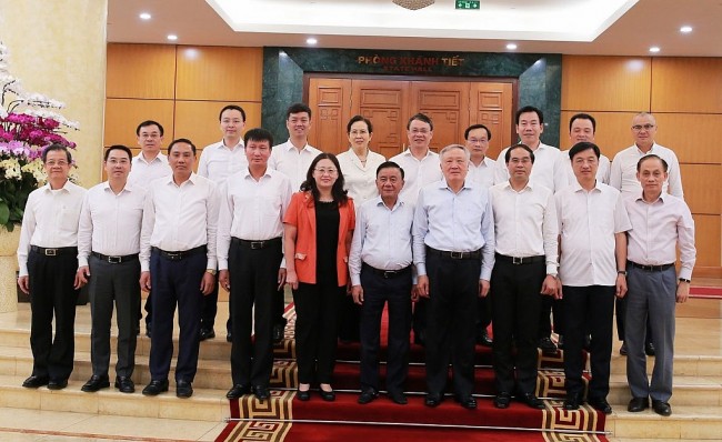 Bộ Chính trị cho ý kiến về công tác chuẩn bị Đại hội Đảng bộ các tỉnh Ninh Bình, Đắk Lắk, Lào Cai