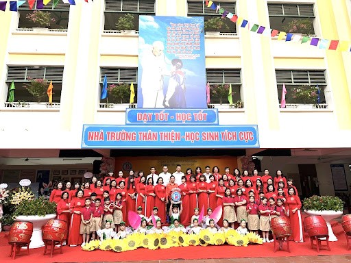 Trường Tiểu học Nguyễn Du: Tưng bừng lễ khai giảng năm học mới 