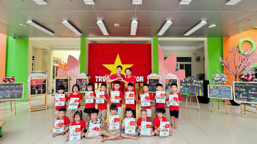 Bát Tràng sẵn sàng cho Lễ khai giảng năm học mới