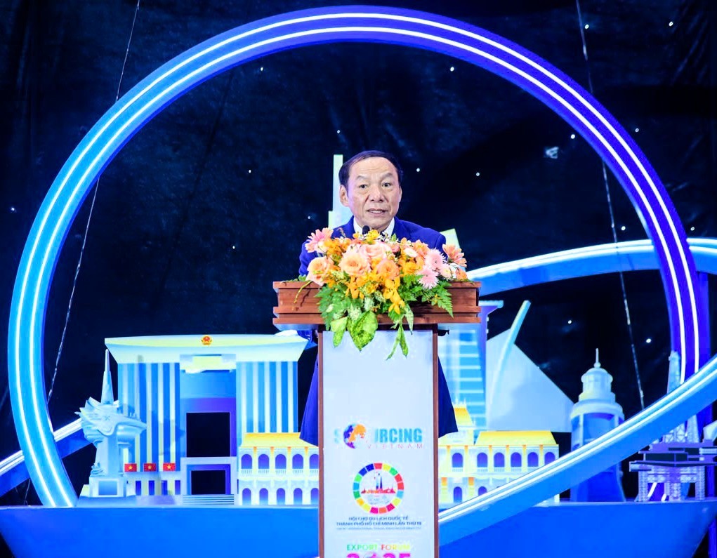 , Bộ Trưởng Bộ Văn hoá, Thể thao và Du lịch Nguyễn Văn Hùng