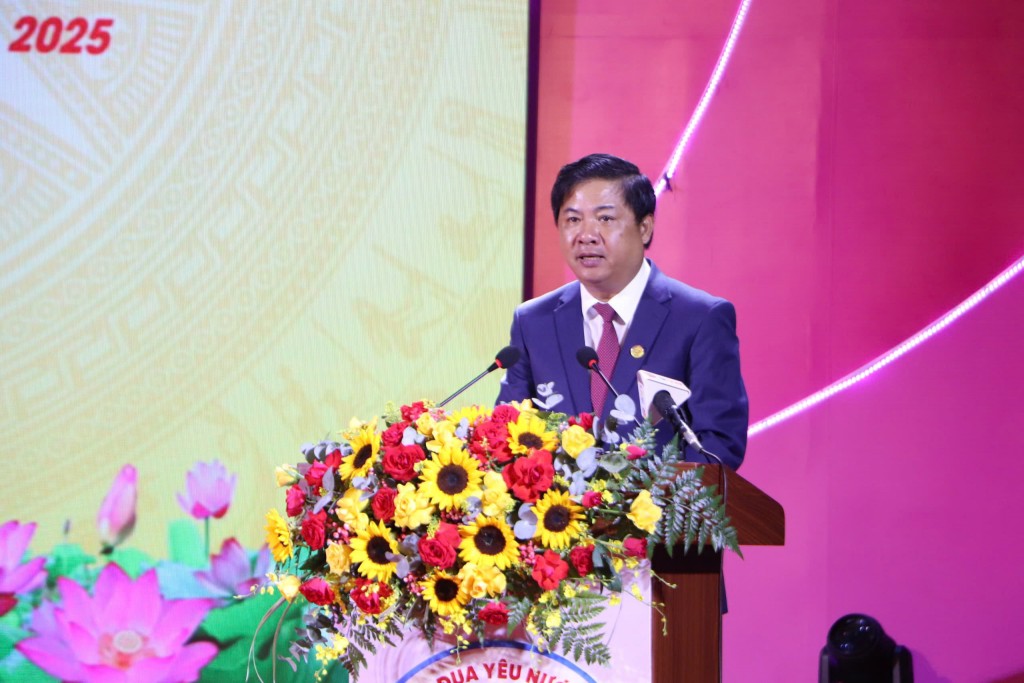 Chủ tịch UBND thành phố Đà Nẵng Lương Nguyễn Minh Triết phát biểu khai mạc Đại hội (Ảnh Út Vũ)