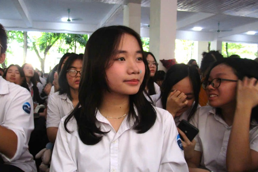 Bạn trẻ Phạm Diệp Chi tại lễ khai giảng 