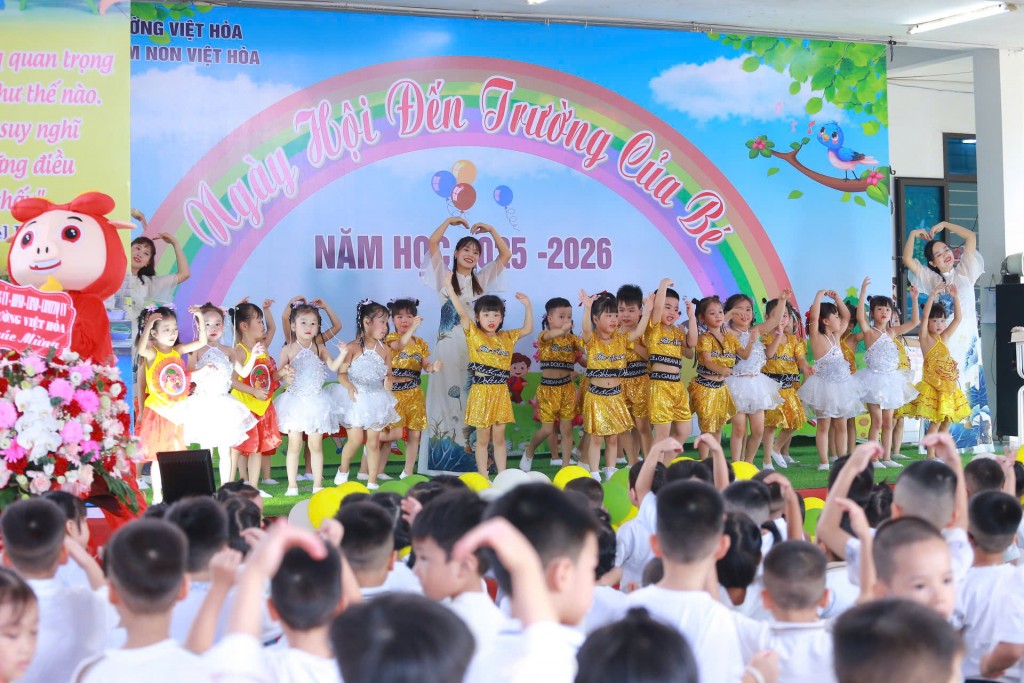 Hơn 1 triệu học sinh Hải Phòng phấn khởi trong ngày hội đến trường
