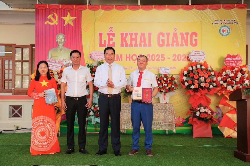 Góp phần thúc đẩy văn hóa đọc trước thềm năm học mới