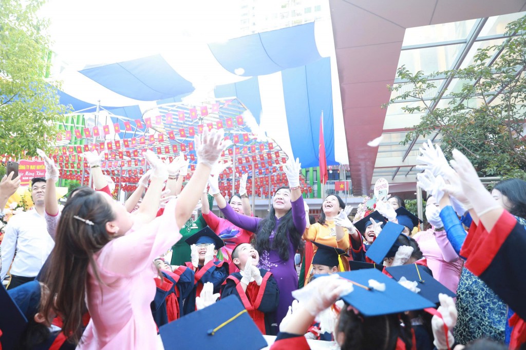 Trường Tiểu học Võ Thị Sáu chào đón 299 học sinh vào lớp 1