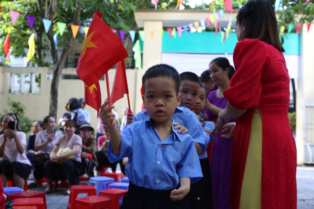 Năm học 2025-2026, trường đón thêm 34 học sinh mới, niềm hy vọng về một chặng đường học tập mới mẻ, giàu yêu thương và sẻ chia (Ảnh Út Vũ)
