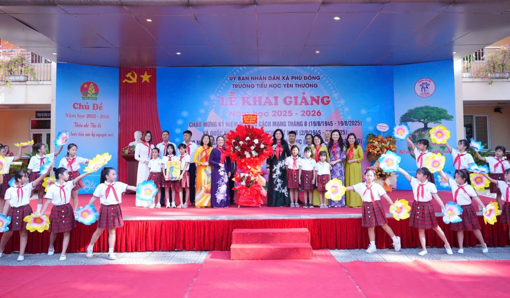 Xã Phù Đổng: Rộn ràng Lễ khai giảng năm học mới Xã Phù Đổng: Rộn ràng Lễ khai giảng năm học mới