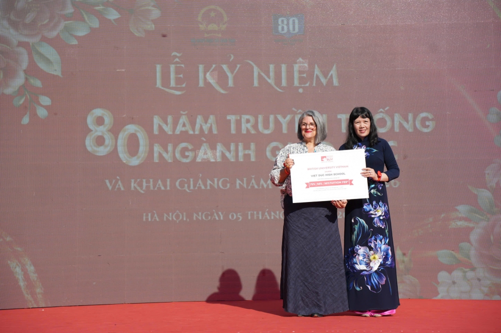 Trường THPT Việt Đức: Rèn đức, luyện tài, đáp ứng yêu cầu của công dân toàn cầu Trường THPT Việt Đức: Rèn đức, luyện tài, đáp ứng yêu cầu của công dân toàn cầu