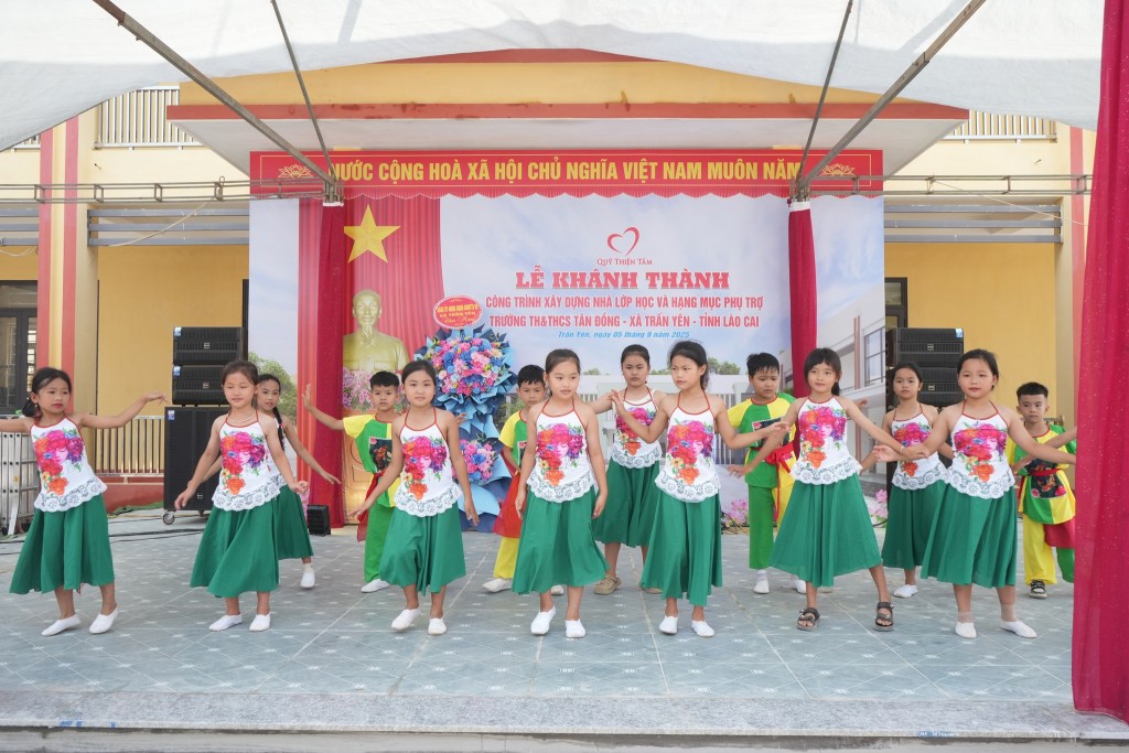 Tiếng trống khai trường và kỳ vọng đổi mới giáo dục Việt Nam