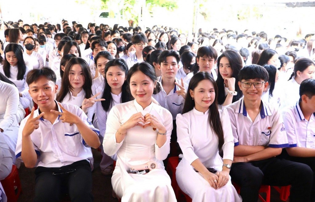 An Giang: Hơn 750.000 học sinh nô nức khai giảng năm học mới