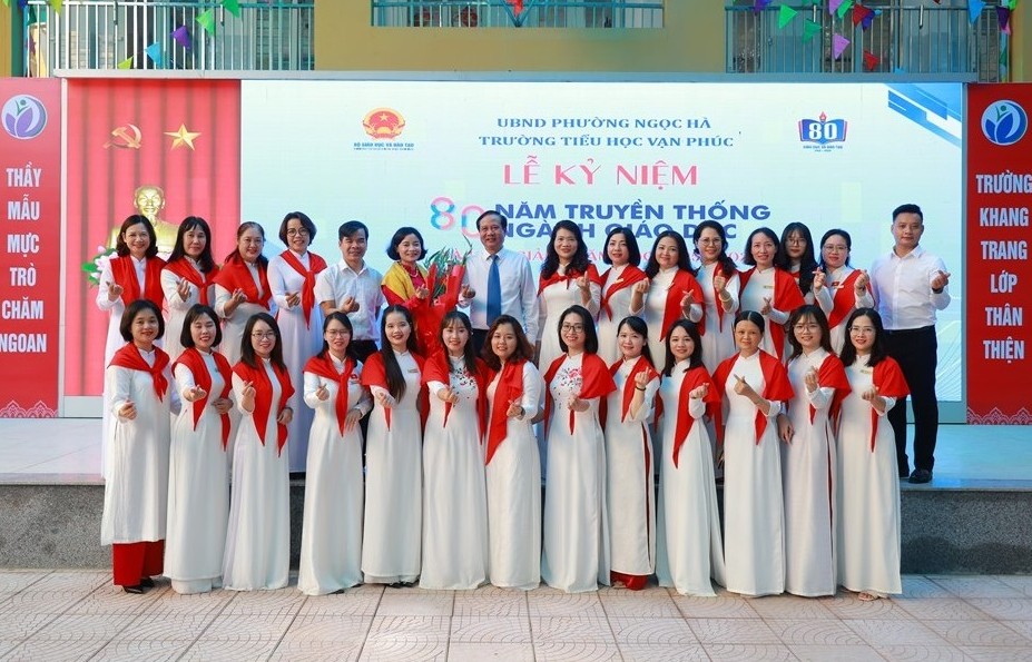 Thi đua dạy tốt, học tốt, gắn với xây dựng “Trường học hạnh phúc”