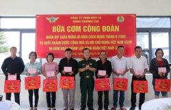 Nông trường 720: Ấm áp nghĩa tình Công đoàn dịp Tết Độc lập