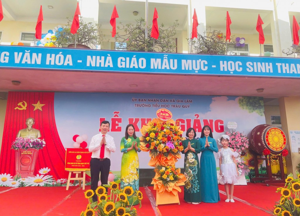 Hơn 20.000 học sinh xã Gia Lâm nô nức bước vào năm học mới Hơn 20.000 học sinh xã Gia Lâm nô nức bước vào năm học mới