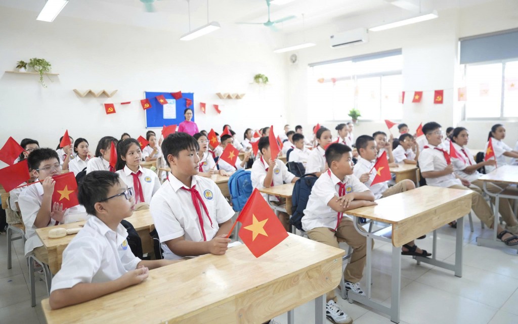 Hơn 20.000 học sinh xã Gia Lâm nô nức bước vào năm học mới