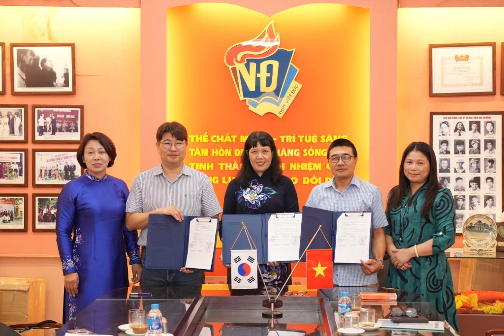 Trường THPT Việt Đức đẩy mạnh ứng dụng AI trong dạy và học