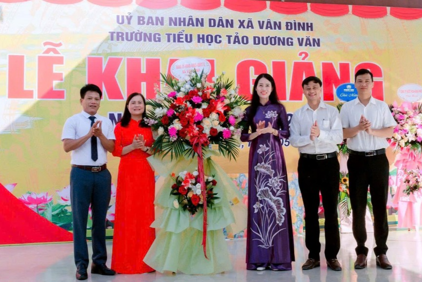 Phó Bí thư Thường trực Đảng ủy xã