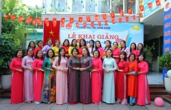 Cô trò trường Tiểu học Đồng Nhân tưng bừng khai giảng năm học mới