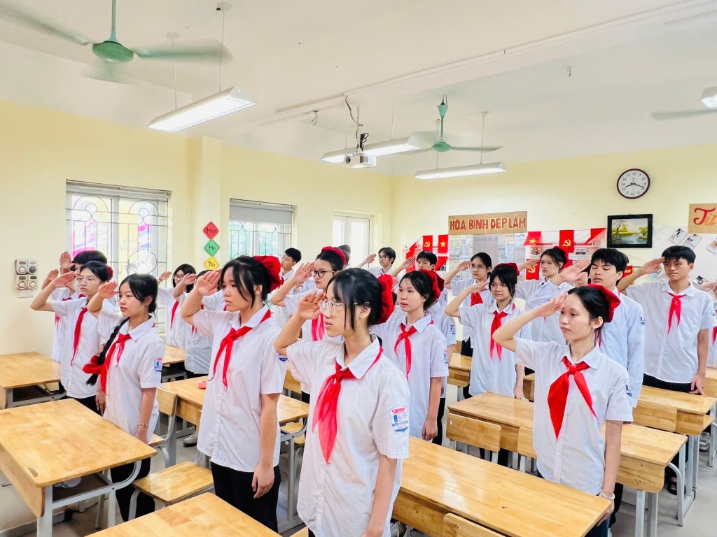 Học sinh Bát Tràng rộn ràng đón chào năm học mới 2025 - 2026