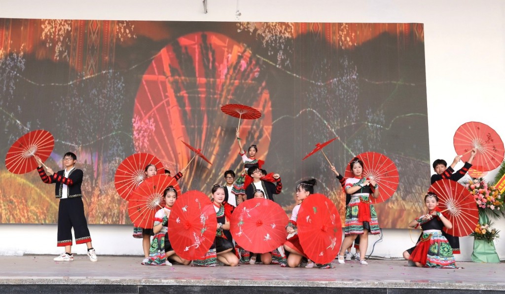 Thầy trò trường THCS Giảng Võ 2 tự tin bước vào năm học mới Thầy trò trường THCS Giảng Võ 2 tự tin bước vào năm học mới