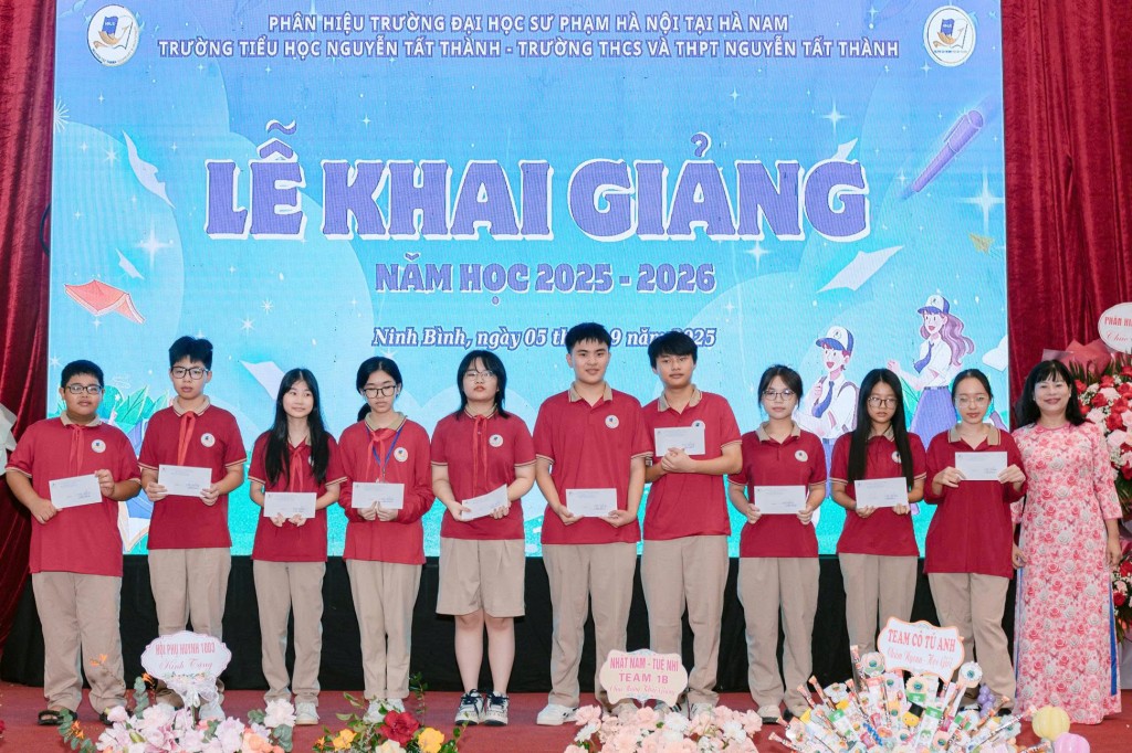 Tưng bừng khai giảng năm học mới tại Hệ thống Trường Nguyễn Tất Thành