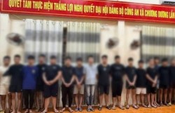 Làm rõ 23 “quái xế” vác dao kiếm truy đuổi người đi đường