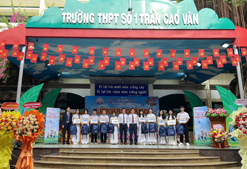 Trường THCS Số 1 Trần Cao Vân, Gia Lai Trường THCS Số 1 Trần Cao Vân, Gia Lai