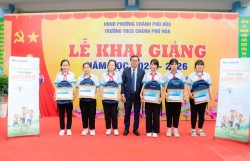 Sacombank chung tay vun đắp thế hệ trẻ