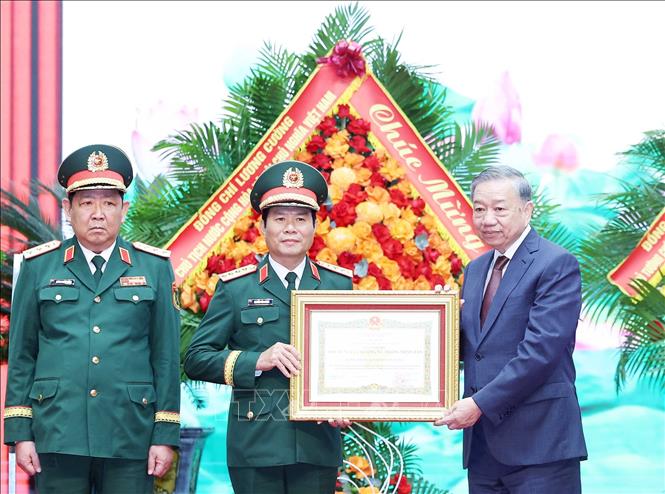 Tổng Bí thư dự Kỷ niệm 80 năm Ngày truyền thống Bộ Tổng Tham mưu QĐND Việt Nam Chú thích ảnh