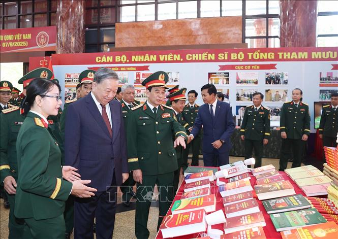 Phát huy cao độ bản lĩnh, trí tuệ, nghệ thuật quân sự Việt Nam Chú thích ảnh