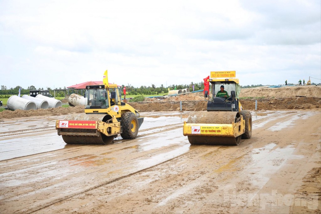 Dự án cao tốc Châu Đốc - Cần Thơ - Sóc Trăng có tổng chiều dài 188km, tổng vốn đầu tư khoảng 45.000 tỷ đồng