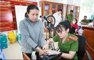 Công an Cà Mau đẩy mạnh chuyển đổi số, phục vụ người dân