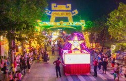 Sơn Tây mang không khí Trung thu đến từng ngõ, phố